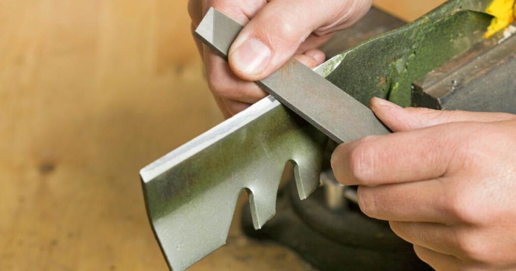 How to Sharpen Lawn Mower Blades? Simple and Safe Ways!