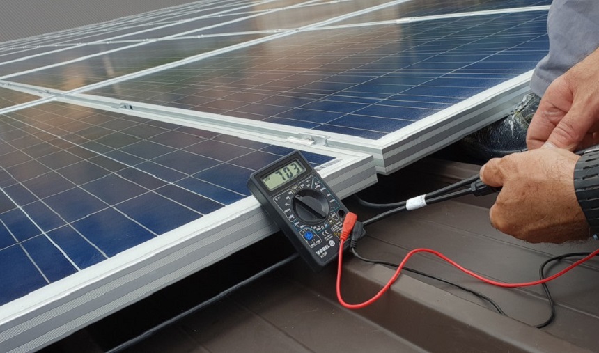 How to Hook up Solar Panels to RV Batteries: Simple Guide