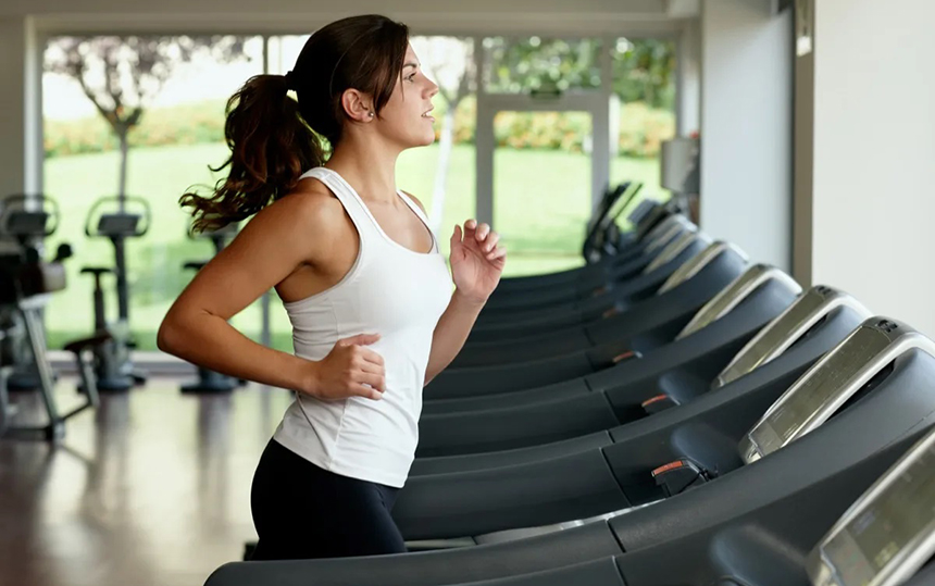 How to Run on a Treadmill: Basics & Techniques