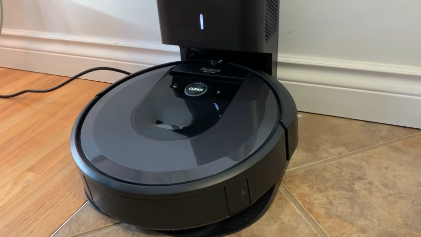 iRobot Roomba i7+ Review – Is It Good for the Price?