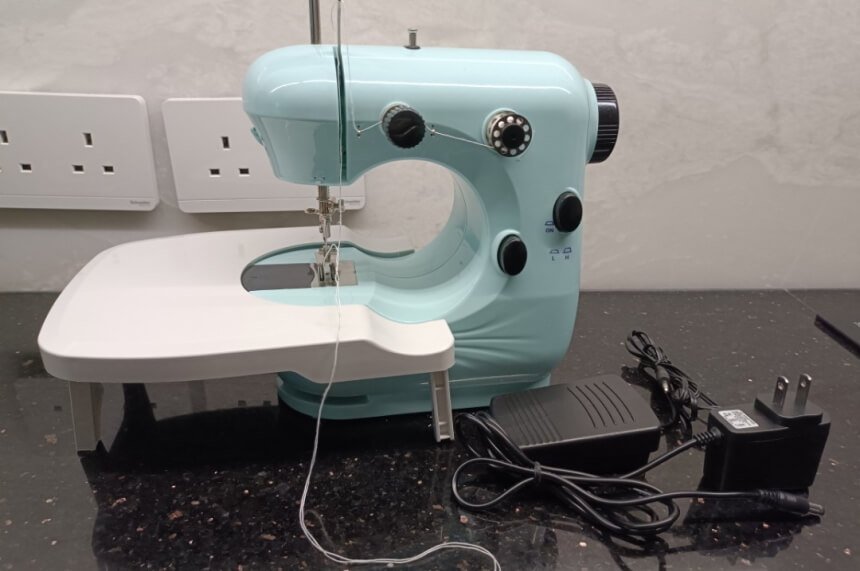 5 Best Handheld Sewing Machines for Stitching on the Go!
